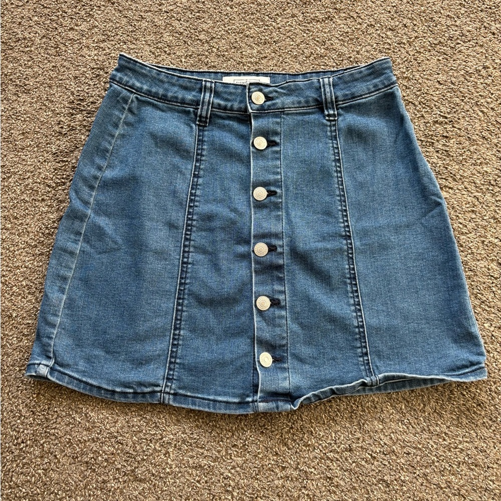 🌸3/$14🌸 Denim Button-Front Skirt